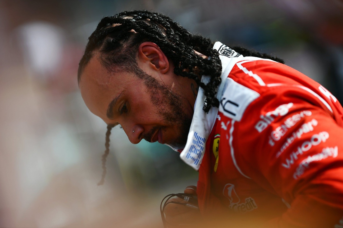 Hamilton: “İkinciliği kaybedeceğimi bilseydim güvenlik aracı esnasında pite girmezdim”