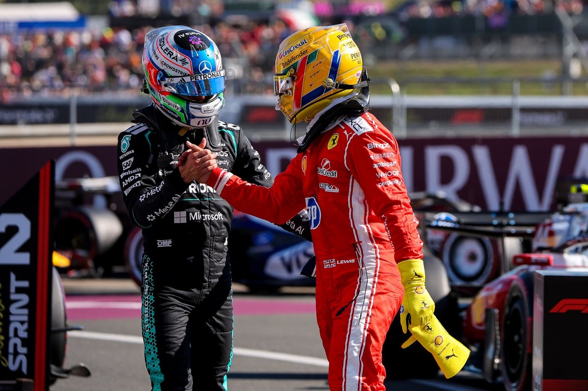 Hamilton: “Mercedes’i arkada tutmak çok zordu”