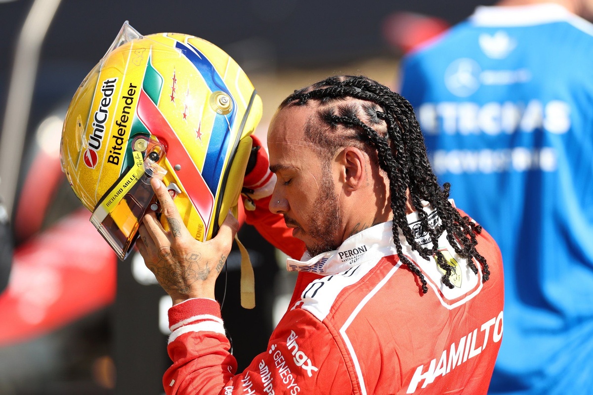 Hamilton, Britanya GP’sinin ardından hakemler tarafından çağrıldı Hamilton, Britanya GP’sinin ardından hakemler tarafından çağrıldı