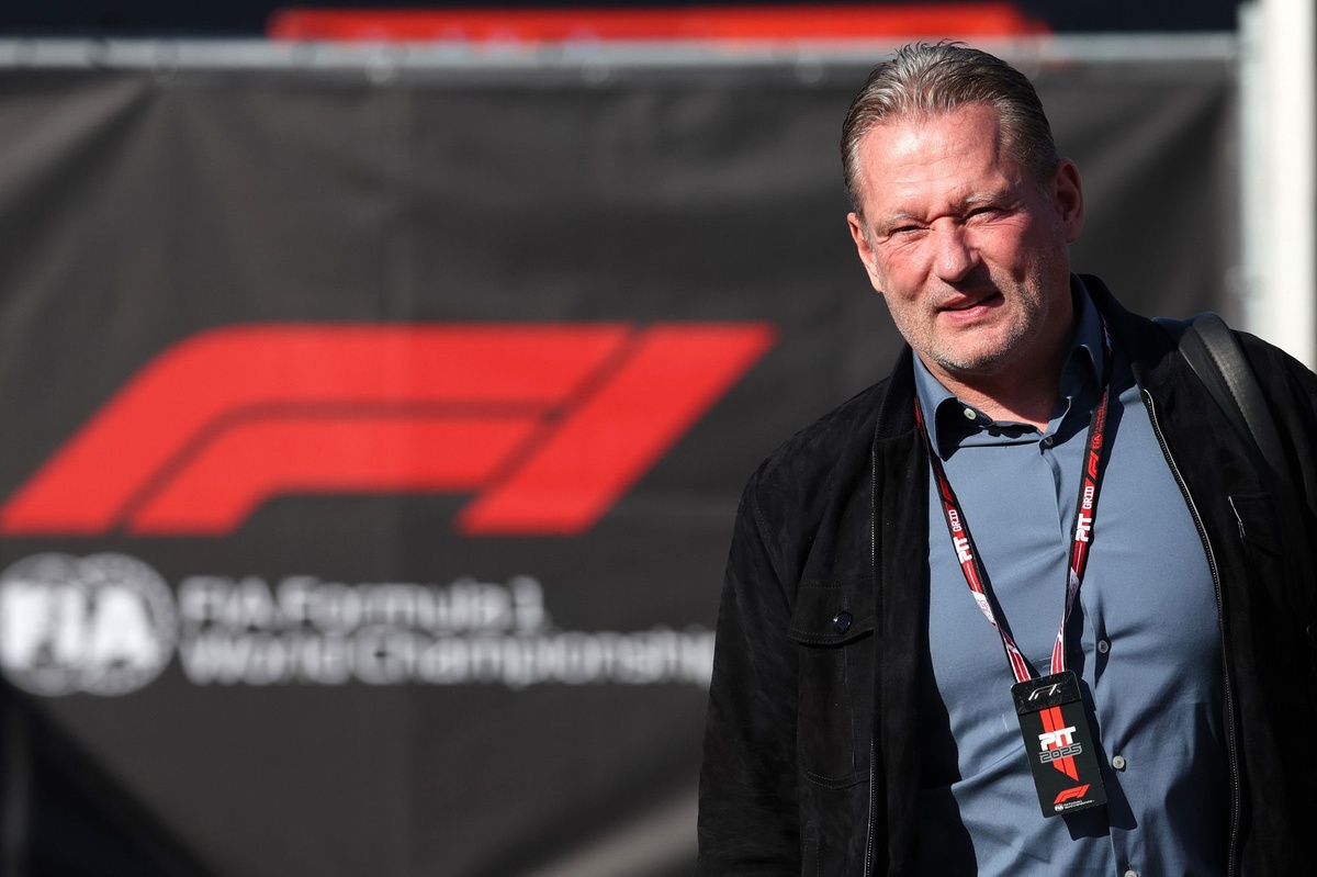 Jos Verstappen’den Brundle’ın Red Bull iddialarına yanıt: “Bir aptal daha” Jos Verstappen’den Brundle’ın Red Bull iddialarına yanıt: “Bir aptal daha”