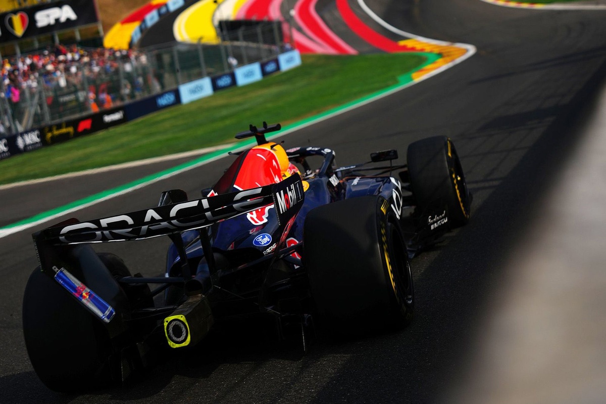 Red Bull, ‘Macarena’ arka kanadını Macaristan GP’ye geri getirecek Red Bull, ‘Macarena’ arka kanadını Macaristan GP’ye geri getirecek