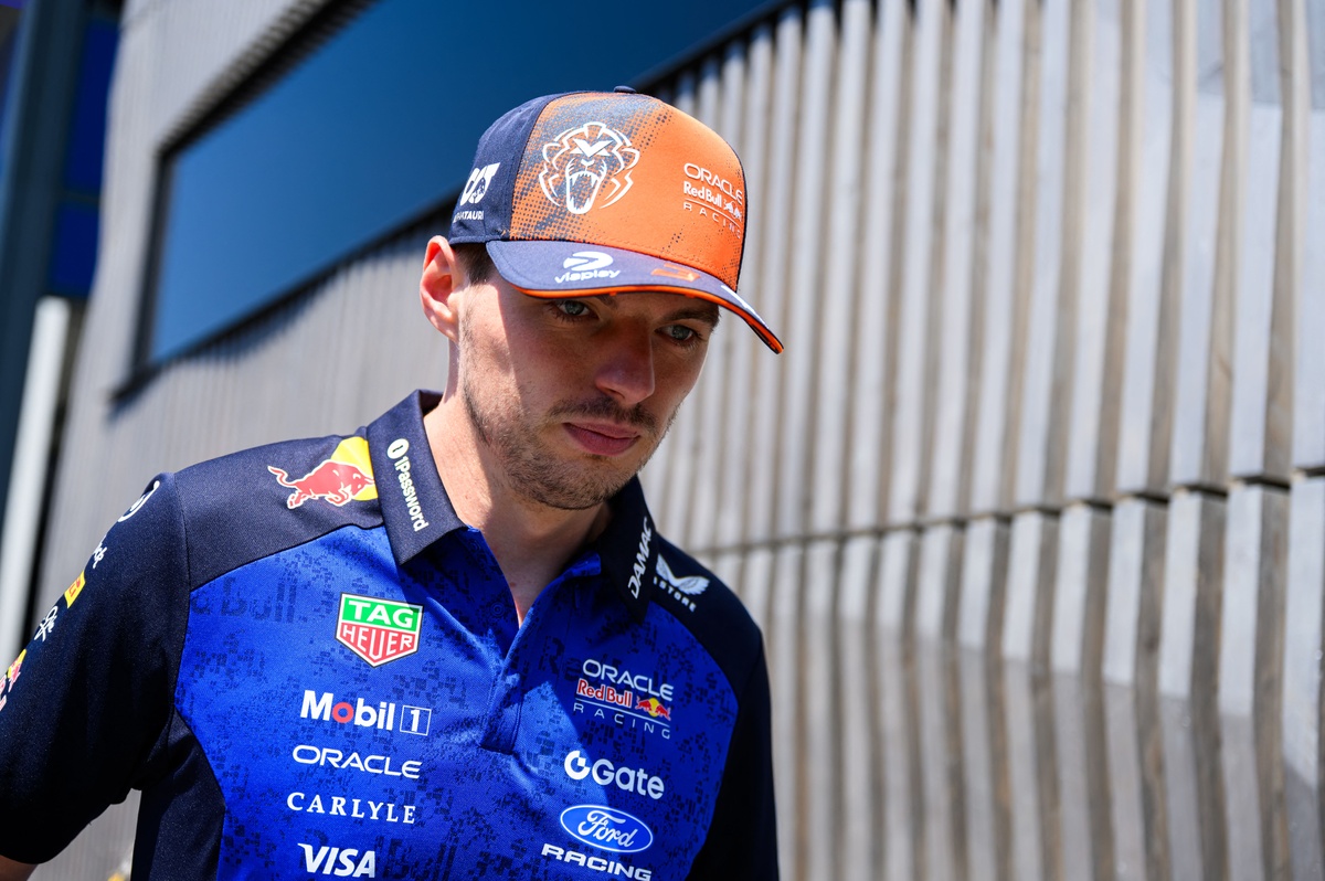 Verstappen: “Horner ile neredeyse her hafta konuşuyoruz” Verstappen: “Horner ile neredeyse her hafta konuşuyoruz”
