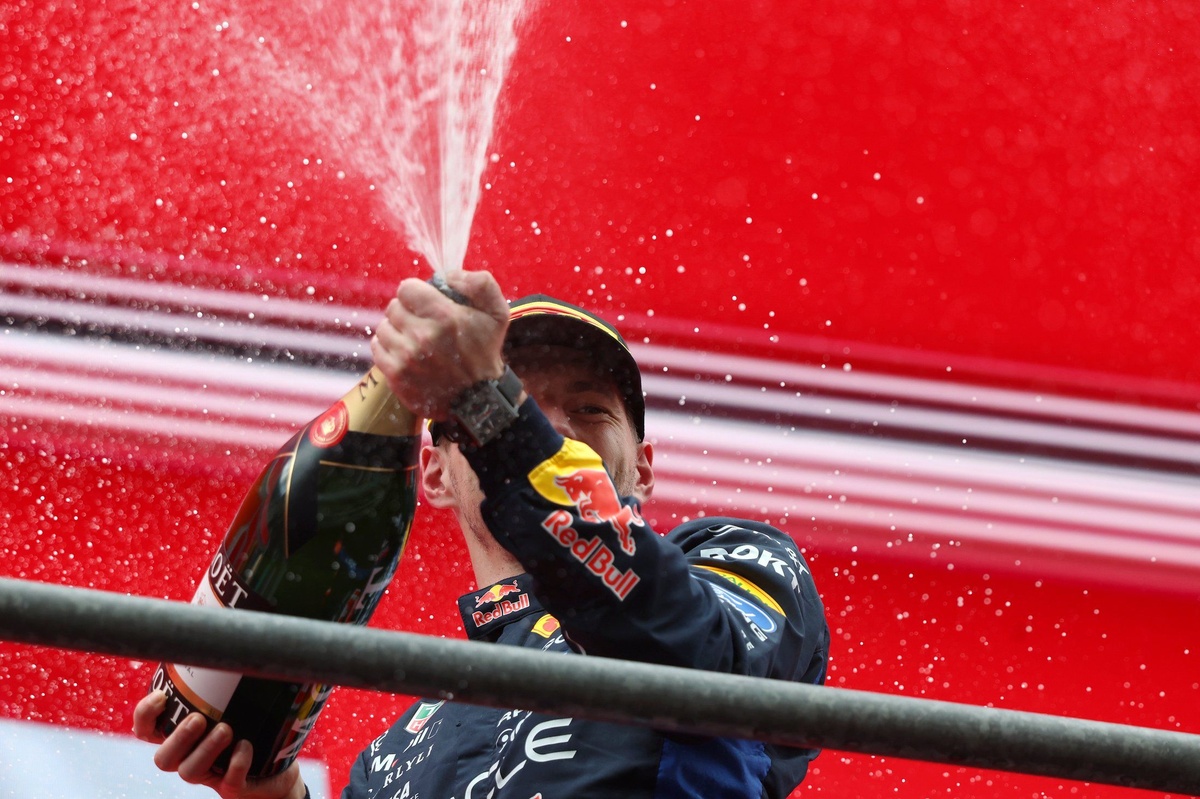 Verstappen: “Nasıl 2. olduğumuzu ben bile anlamıyorum”