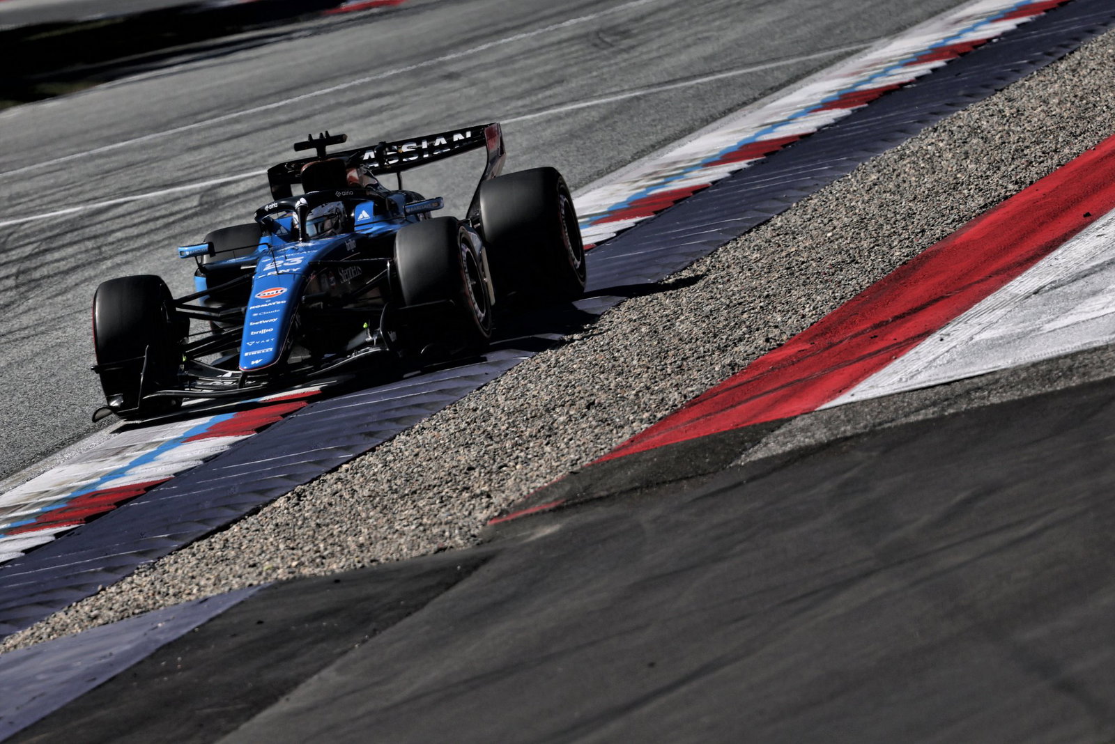 Williams outlines timeline of F1 upgrade plan for “completely new car” Williams outlines timeline of F1 upgrade plan for “completely new car”