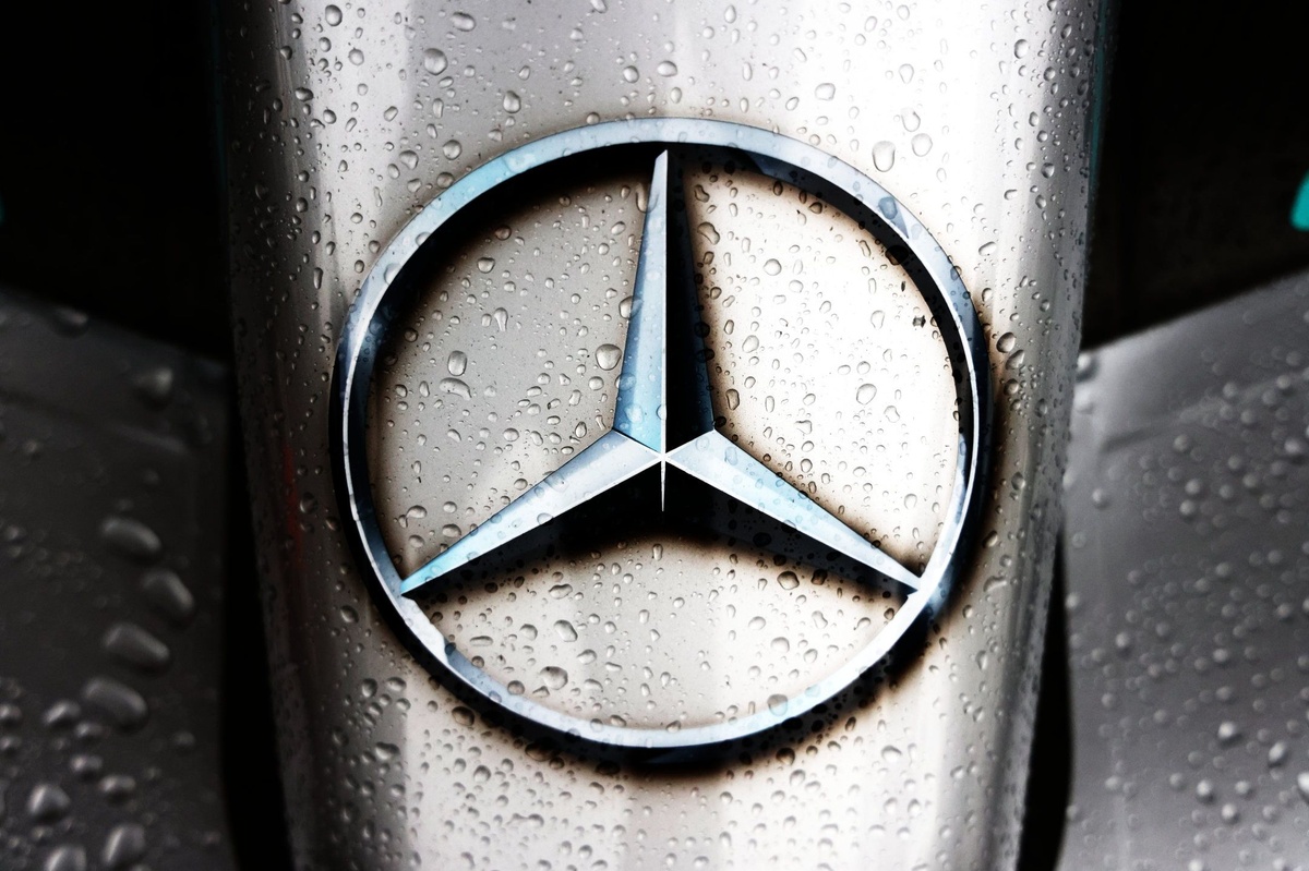 Mercedes, Hollanda GP’sinde hayatını kaybeden takım üyesini anacak Mercedes, Hollanda GP’sinde hayatını kaybeden takım üyesini anacak