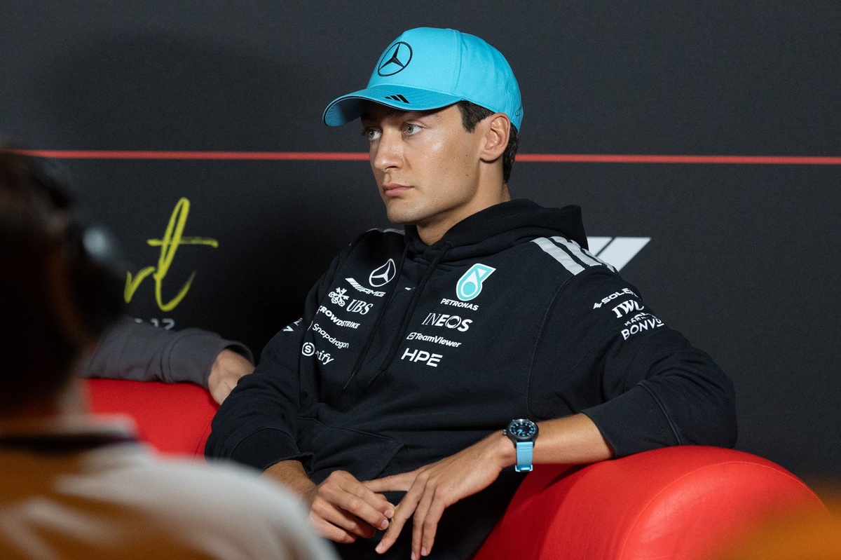 Russell, Mercedes’in Hollanda Yarış öncesinde yazılım sorununu çözdüğünü doğruladı