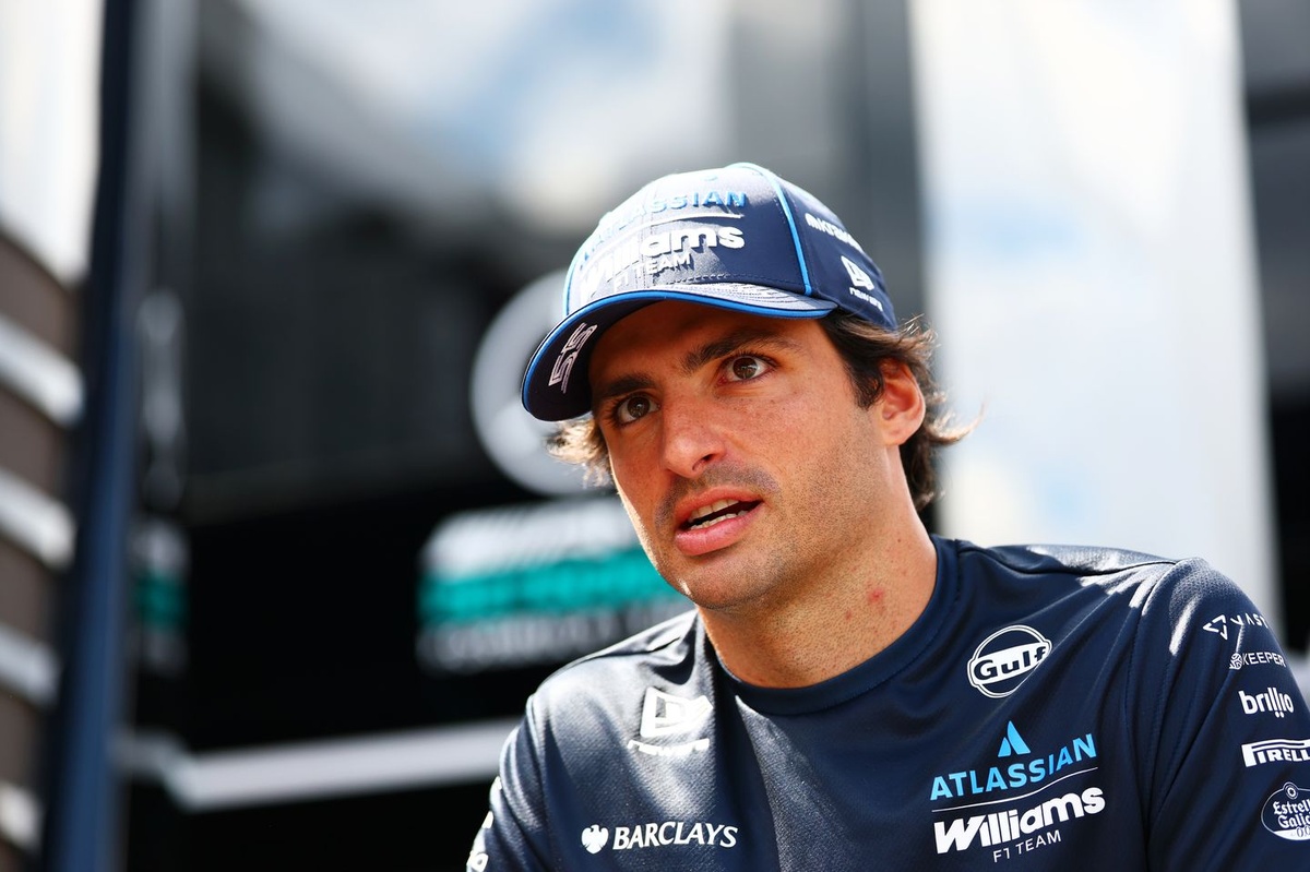 Sainz, 2027 için Audi görüşmelerini yalanladı: “Williams’tan ayrılmayı hiç düşünmedim” Sainz, 2027 için Audi görüşmelerini yalanladı: “Williams’tan ayrılmayı hiç düşünmedim”