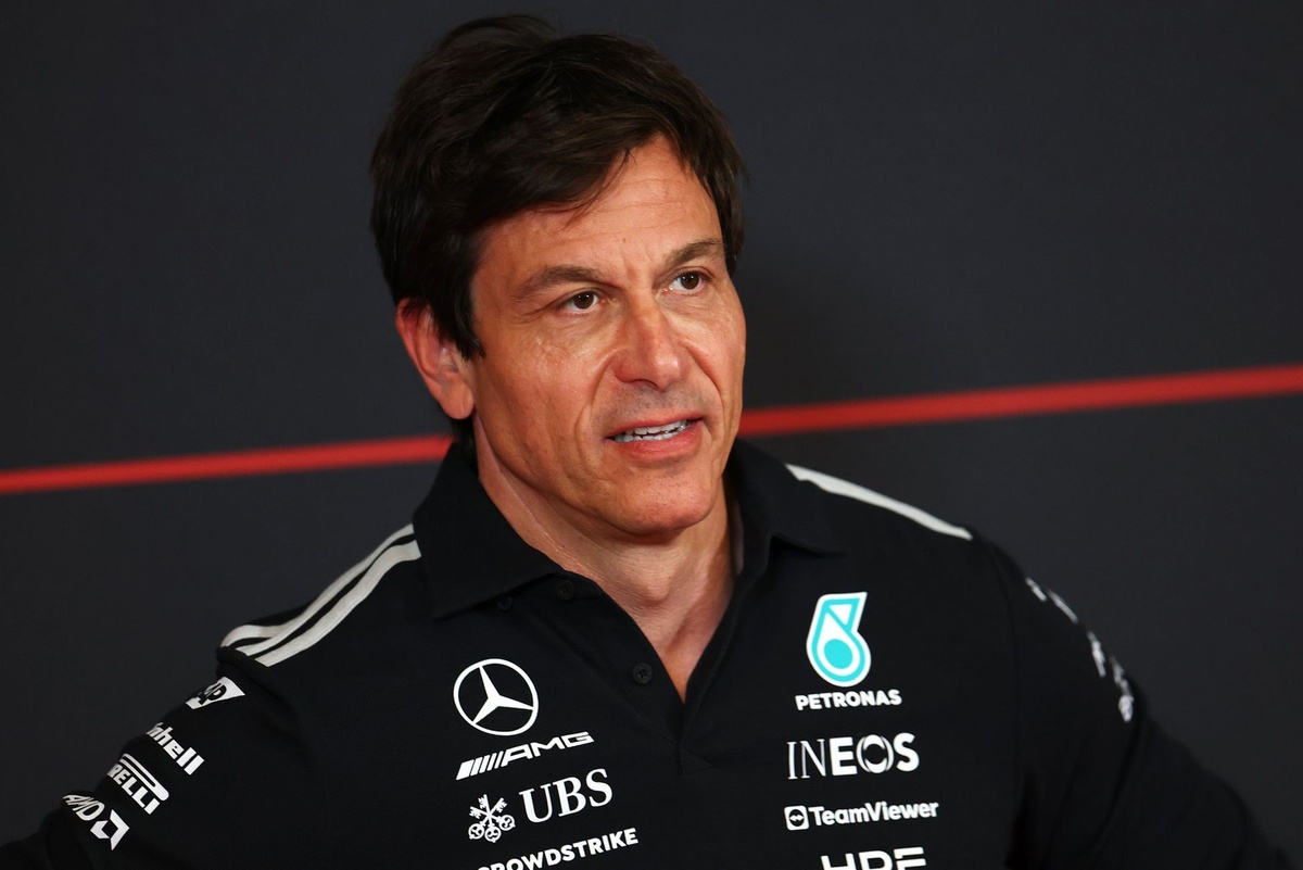 Wolff: “Leclerc’in yarışın sonunda hızlanması sürpriz oldu” Wolff: “Leclerc’in yarışın sonunda hızlanması sürpriz oldu”