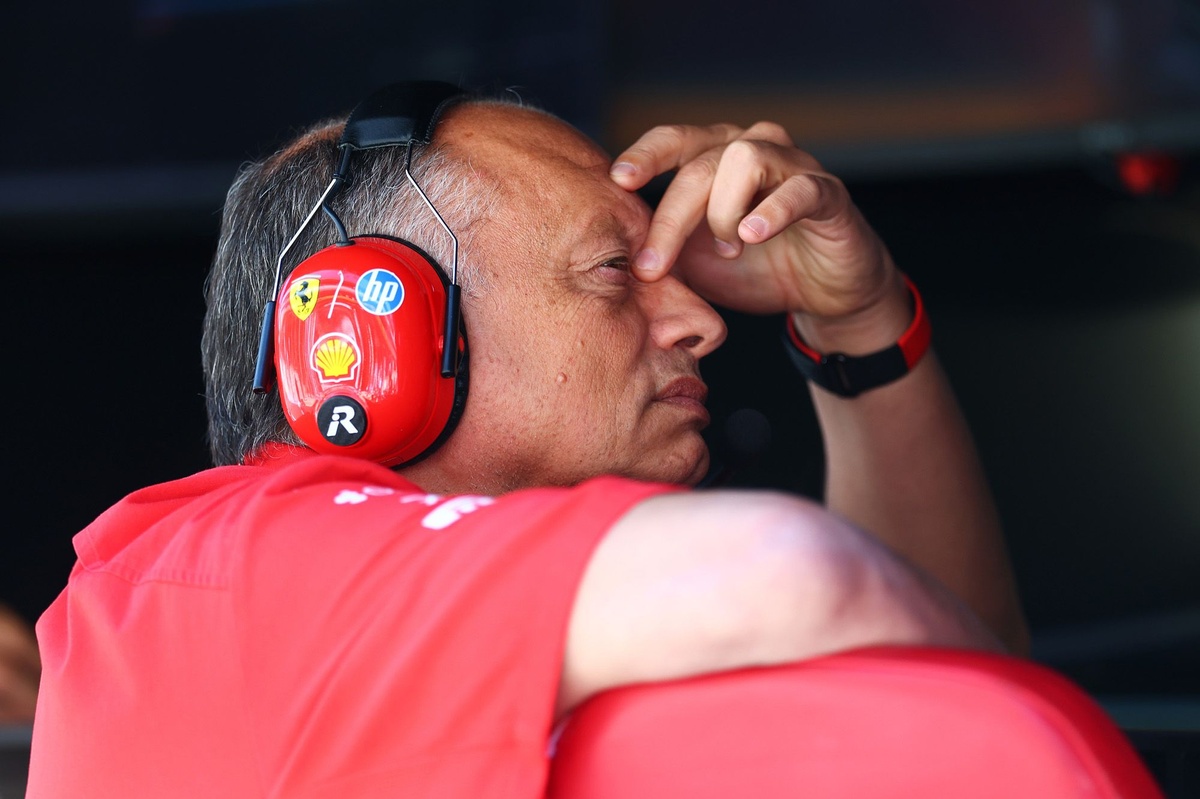 Vasseur: “Lewis’in aracında çalışmamız gerekiyor” Vasseur: “Lewis’in aracında çalışmamız gerekiyor”