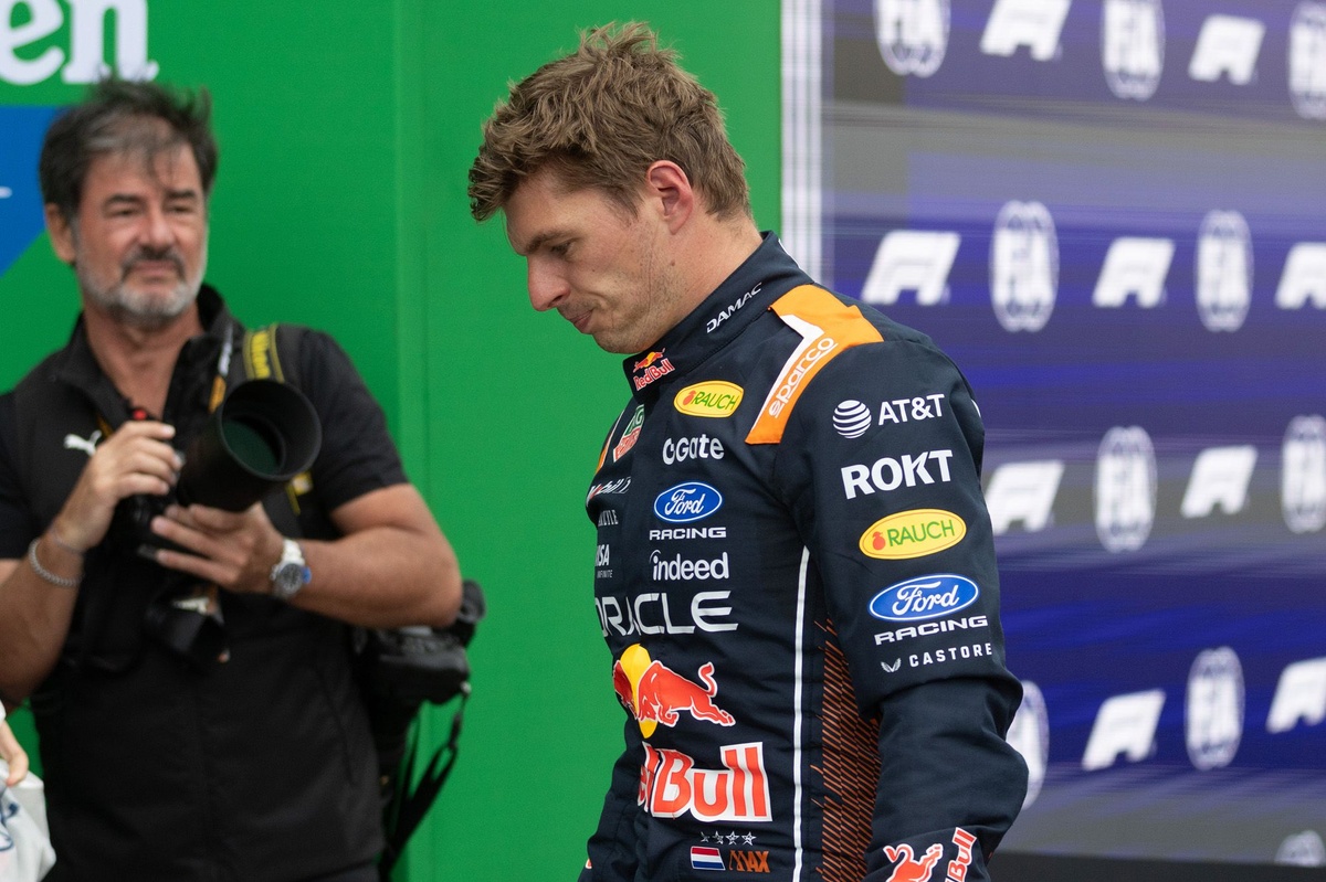 Verstappen’in Hollanda GP’de giydiği yarış tulumu açık artırmaya çıkacak Verstappen’in Hollanda GP’de giydiği yarış tulumu açık artırmaya çıkacak