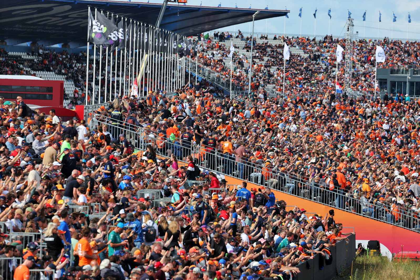 Thousands of fans could miss F1 action after Zandvoort travel chaos at Dutch GP Thousands of fans could miss F1 action after Zandvoort travel chaos at Dutch GP