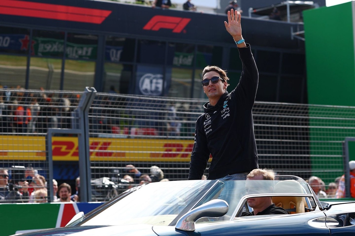 2027 Britanya GP’sinde Russell’ın kendi tribünü olacak 2027 Britanya GP’sinde Russell’ın kendi tribünü olacak