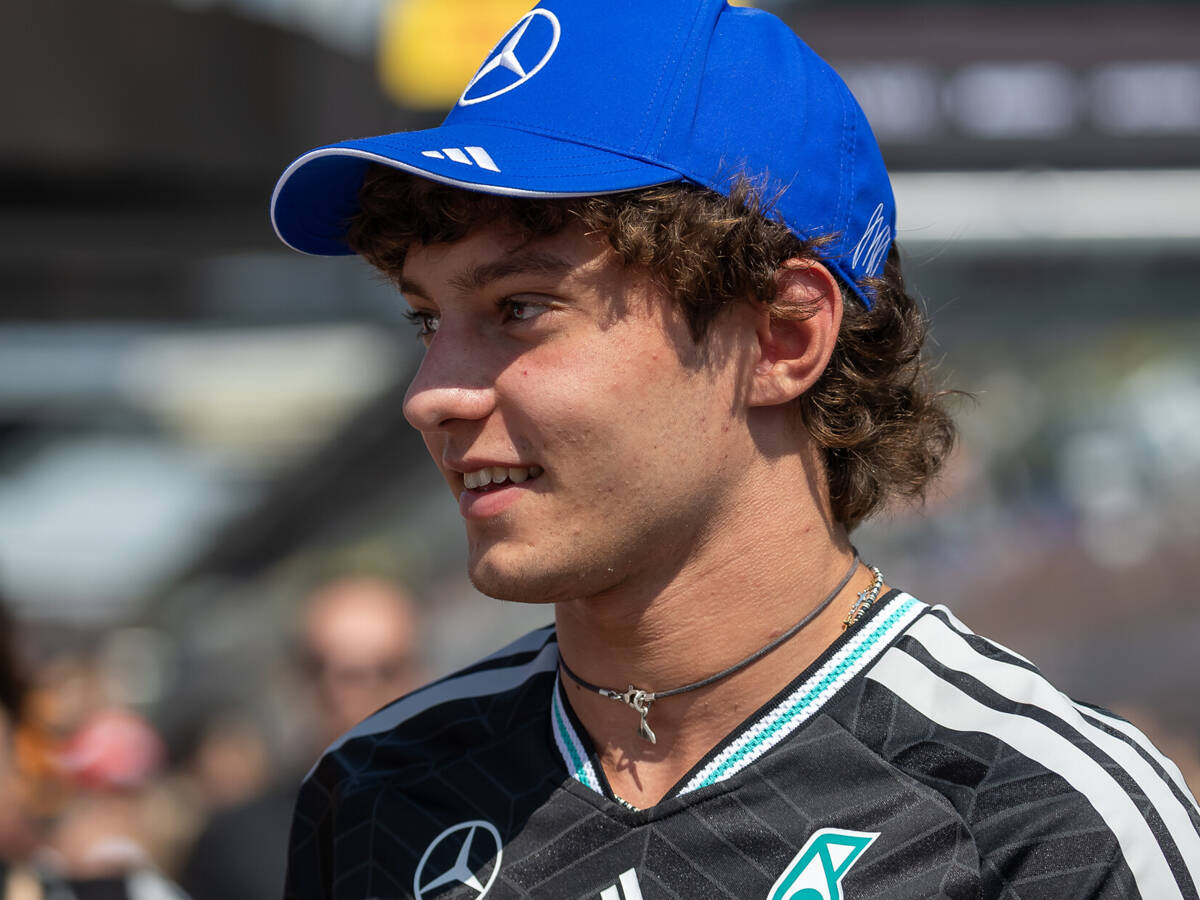 “Die App ist abgestürzt”: Antonelli erlebt Nachrichten-Flut nach Monza-Sieg “Die App ist abgestürzt”: Antonelli erlebt Nachrichten-Flut nach Monza-Sieg