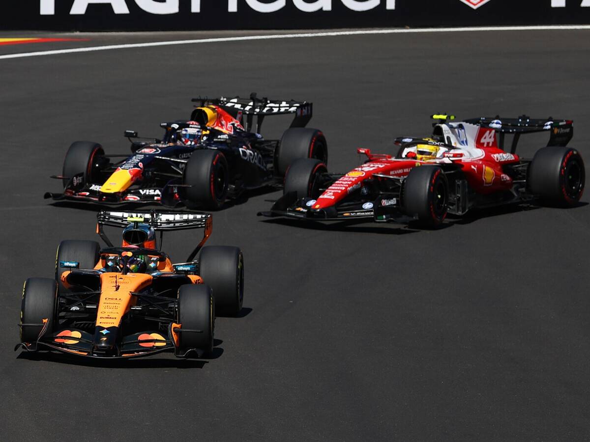 Verstappen muss zwei Positionen abgeben: Red Bull verteidigt Anweisung Verstappen muss zwei Positionen abgeben: Red Bull verteidigt Anweisung