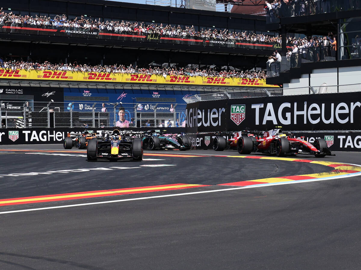 Verstappen verteidigt Startmanöver: “Rennen wäre sonst vorbei gewesen” Verstappen verteidigt Startmanöver: “Rennen wäre sonst vorbei gewesen”
