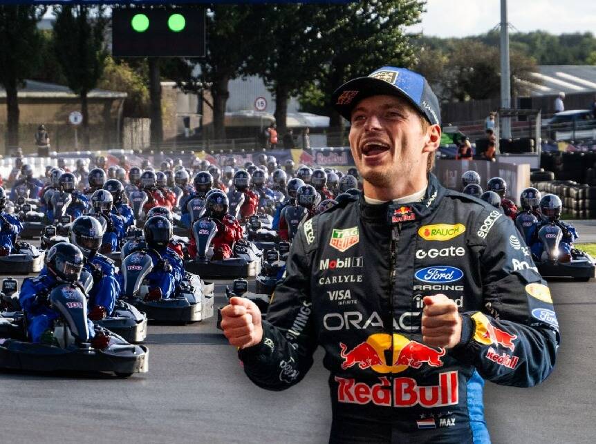 Max Verstappen startet als Letzter gegen 100 Karts – und braucht nur 37 Minuten