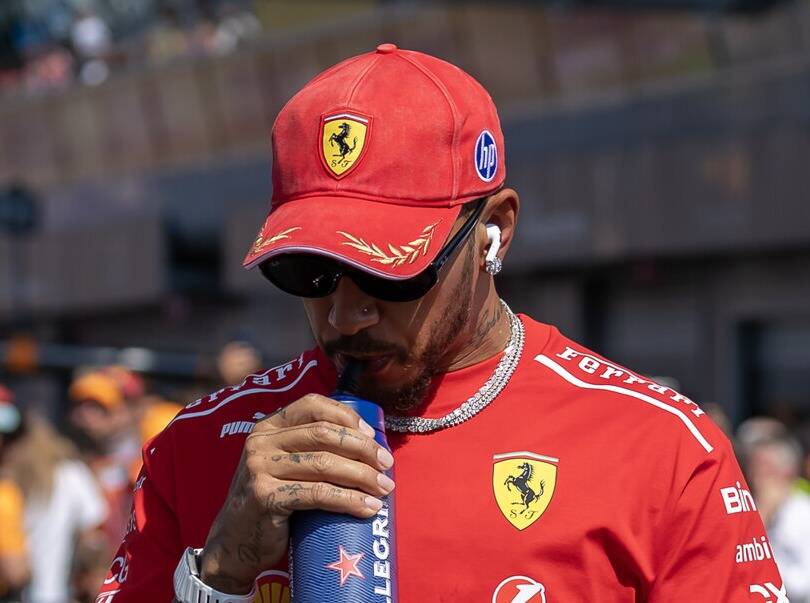 Rauswürfe gefordert? Lewis Hamilton weist Vorwürfe zurück Rauswürfe gefordert? Lewis Hamilton weist Vorwürfe zurück