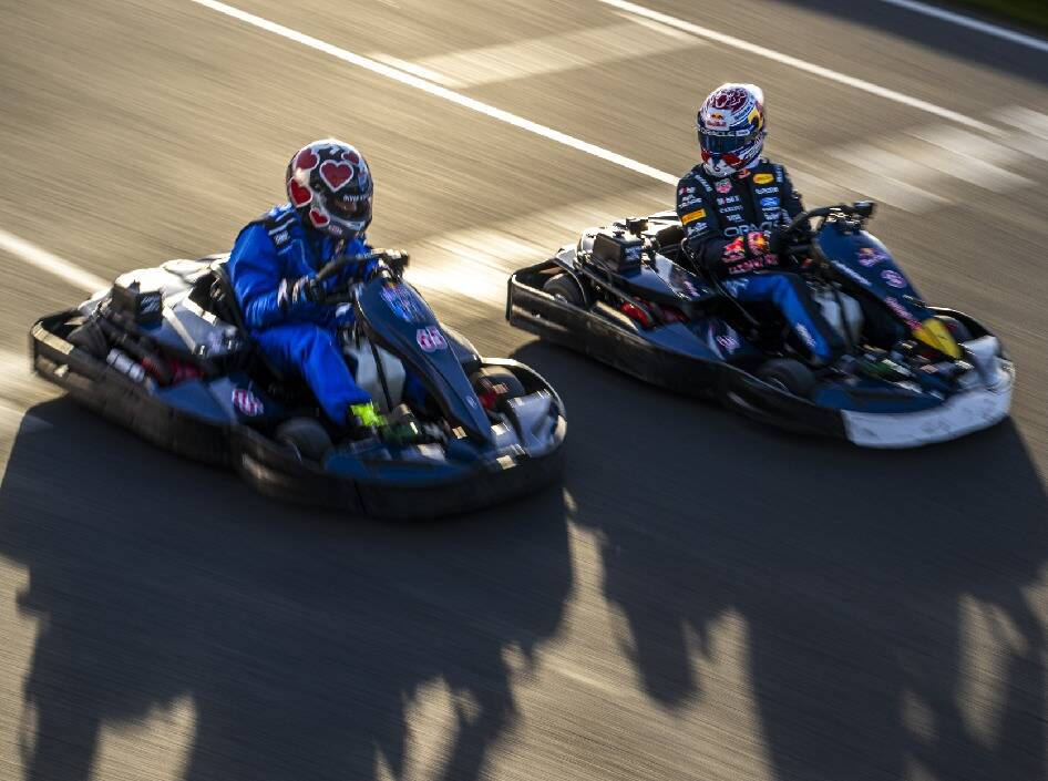 Nach “Max vs. 100”: Verstappen denkt schon an die nächste verrückte Challenge Nach “Max vs. 100”: Verstappen denkt schon an die nächste verrückte Challenge