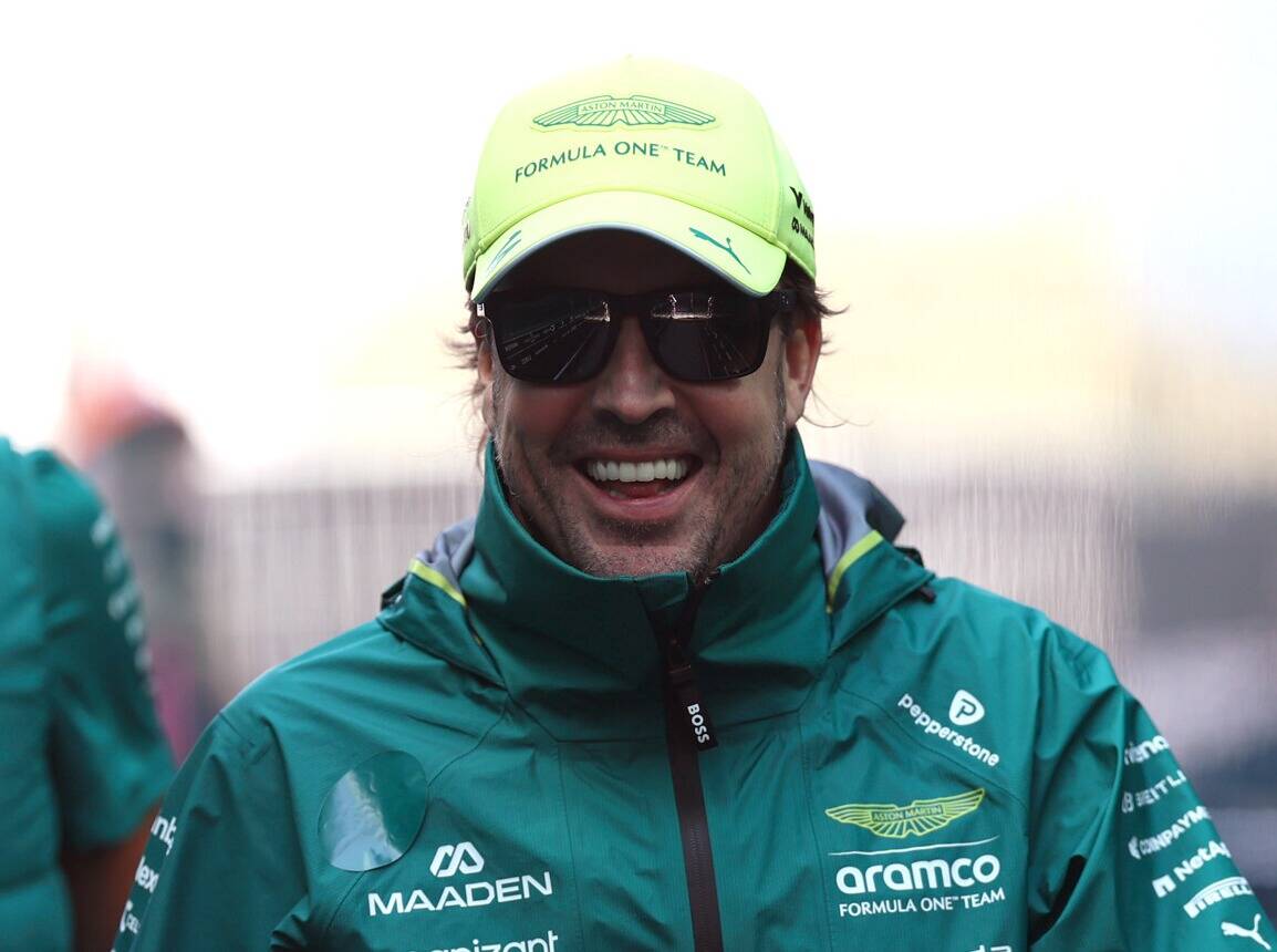 Kein Ende in Sicht: Fernando Alonso fährt auch 2027 in der Formel 1! Kein Ende in Sicht: Fernando Alonso fährt auch 2027 in der Formel 1!