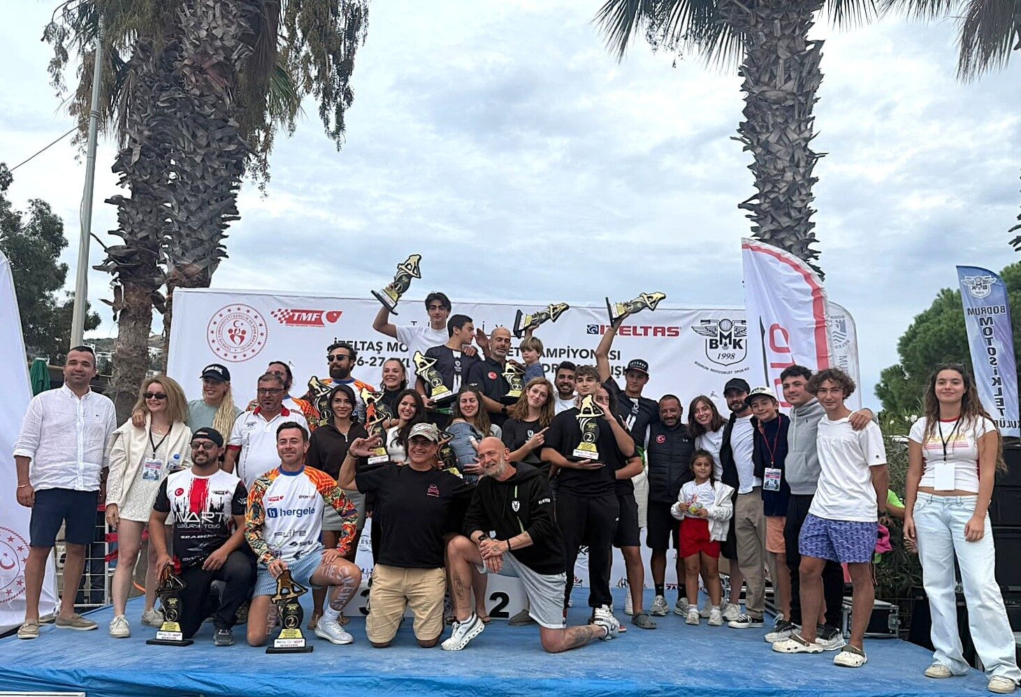Bodrum’da İzeltaş MotoSurf ve Sujeti Rüzgarı Esti Bodrum’da İzeltaş MotoSurf ve Sujeti Rüzgarı Esti