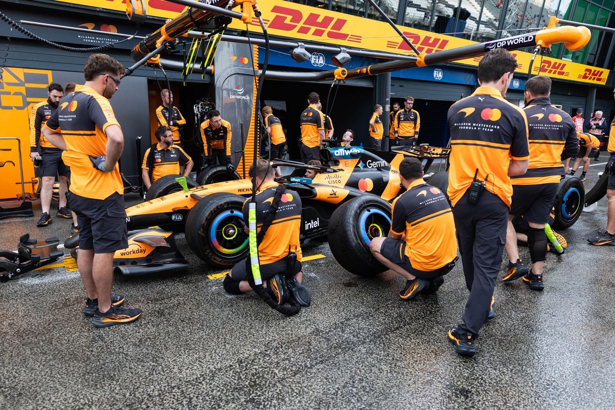 Brundle, Norris’in pit zamanlamasını değerlendirdi: “Yaşananlar gerçekten bir soygun gibiydi” Brundle, Norris’in pit zamanlamasını değerlendirdi: “Yaşananlar gerçekten bir soygun gibiydi”