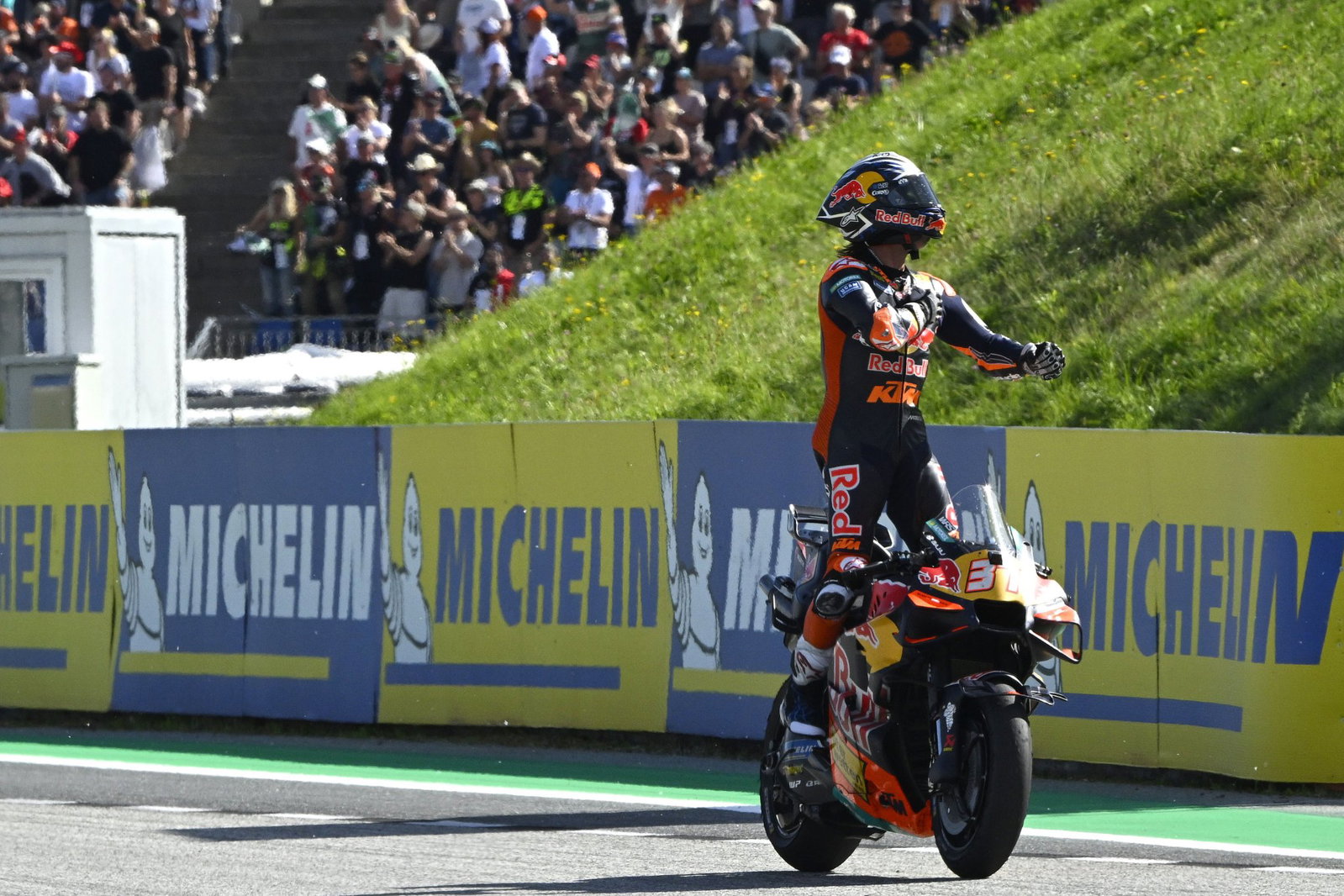 “Great for him”: MotoGP champion praises Pedro Acosta after breakthrough MotoGP win “Great for him”: MotoGP champion praises Pedro Acosta after breakthrough MotoGP win