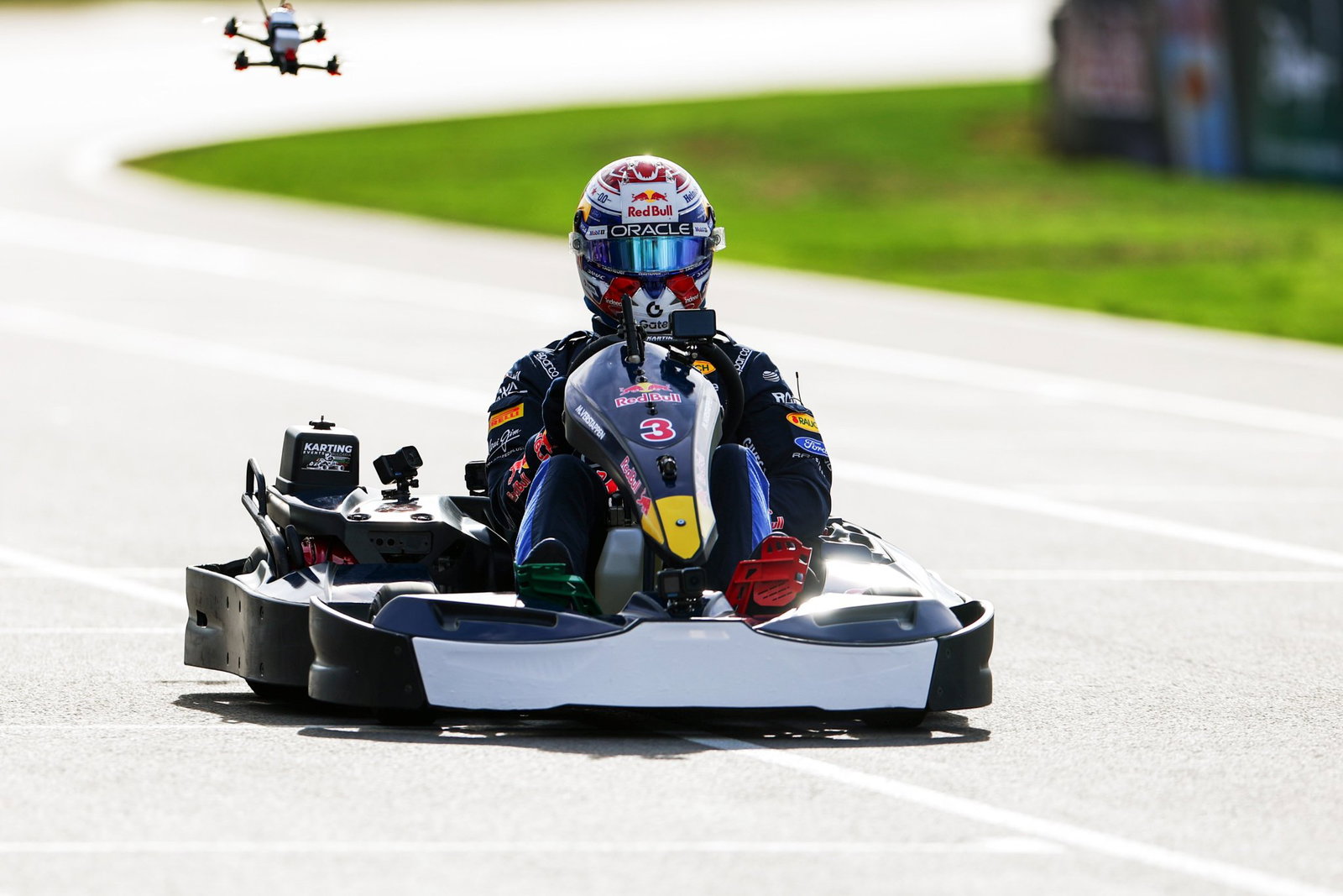 Max vs 100: F1 world champion Verstappen passes 100 go-karters in 14 laps for ‘best win yet’ at Silverstone Max vs 100: F1 world champion Verstappen passes 100 go-karters in 14 laps for ‘best win yet’ at Silverstone