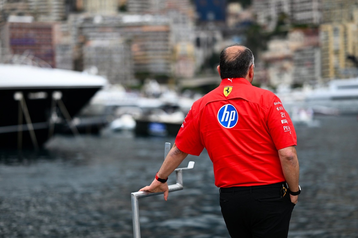 Resmi: Ferrari, Vasseur ile yola devam ediyor! Resmi: Ferrari, Vasseur ile yola devam ediyor!