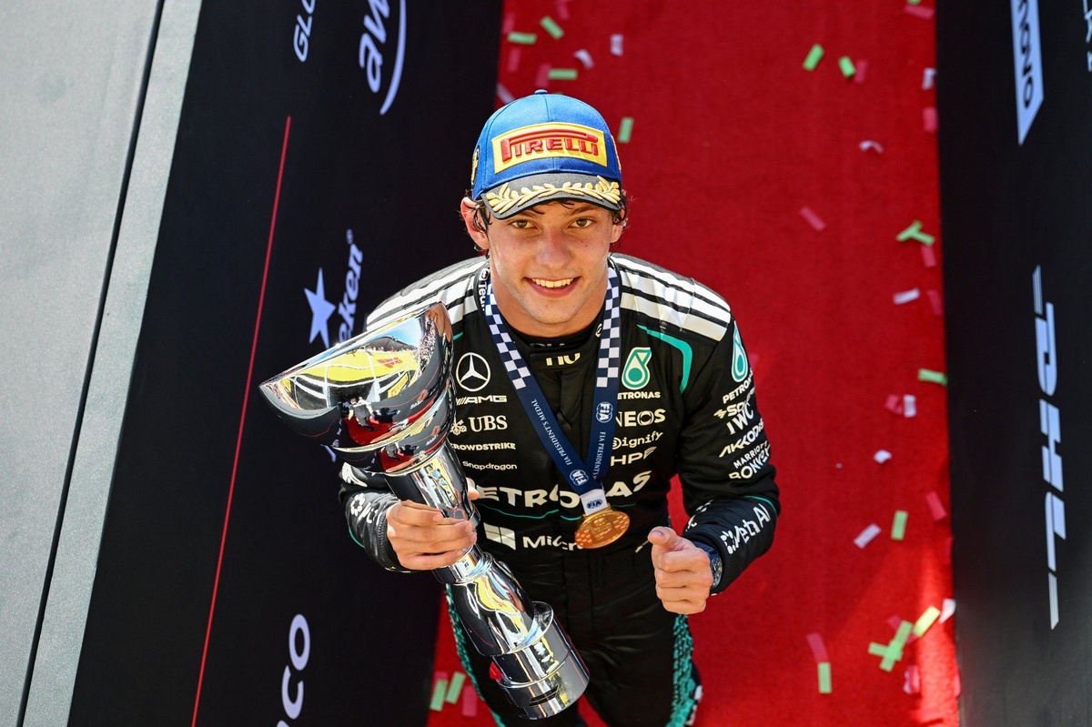 Rosberg’den Antonelli’ye övgü: “Tıpkı Schumacher gibi sürdü!” Rosberg’den Antonelli’ye övgü: “Tıpkı Schumacher gibi sürdü!”