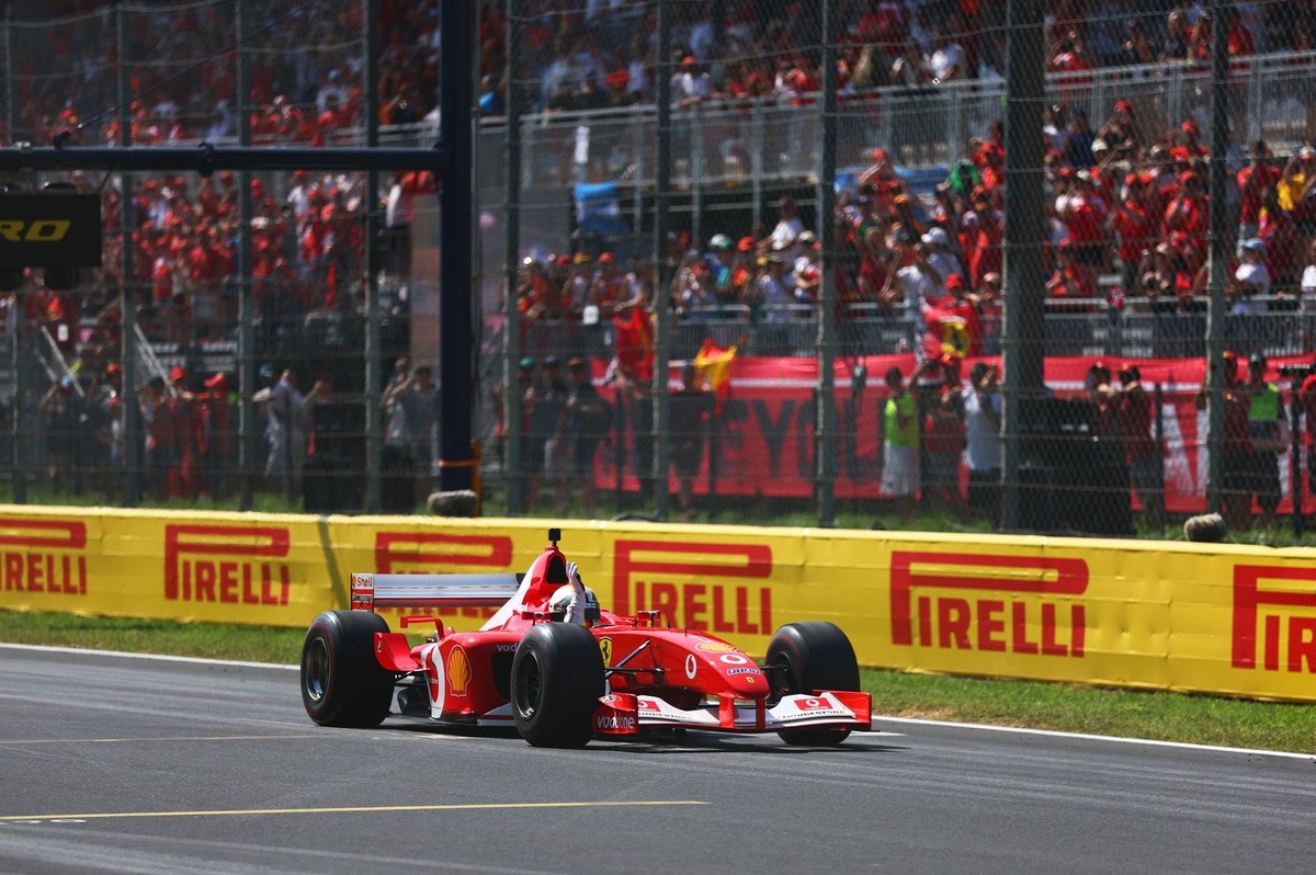 Vettel’den 2026 Formula 1 kuralları yorumu: “Birini seçerken diğerini feda etmek zorunda değiliz” Vettel’den 2026 Formula 1 kuralları yorumu: “Birini seçerken diğerini feda etmek zorunda değiliz”
