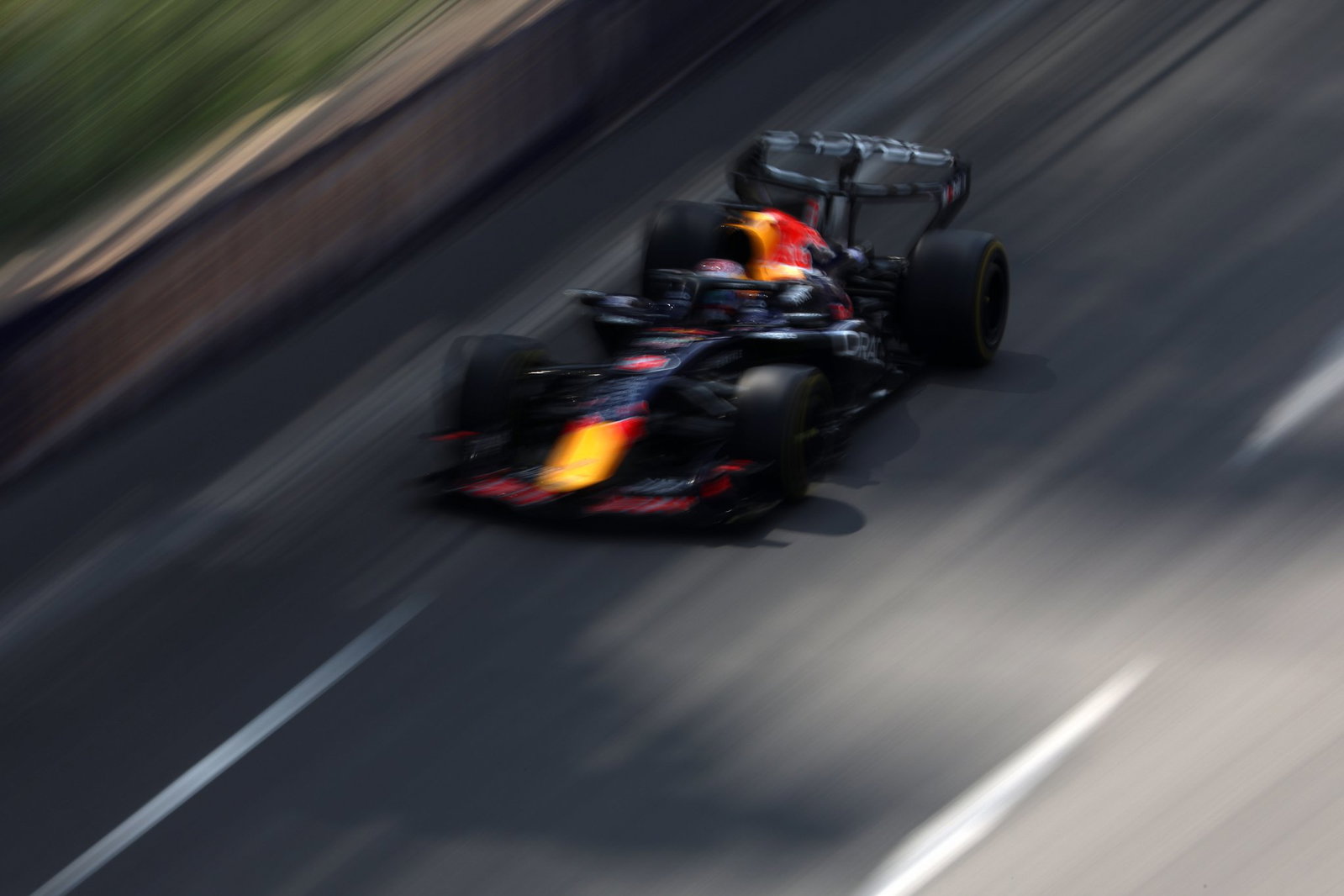 F1 Azerbaijan Grand Prix LIVE: Qualifying updates as Antonelli crashes in Q1