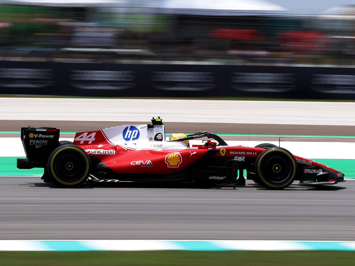 Lewis Hamilton zufrieden: Ferrari nur auf den Geraden langsamer als Red Bull Lewis Hamilton zufrieden: Ferrari nur auf den Geraden langsamer als Red Bull