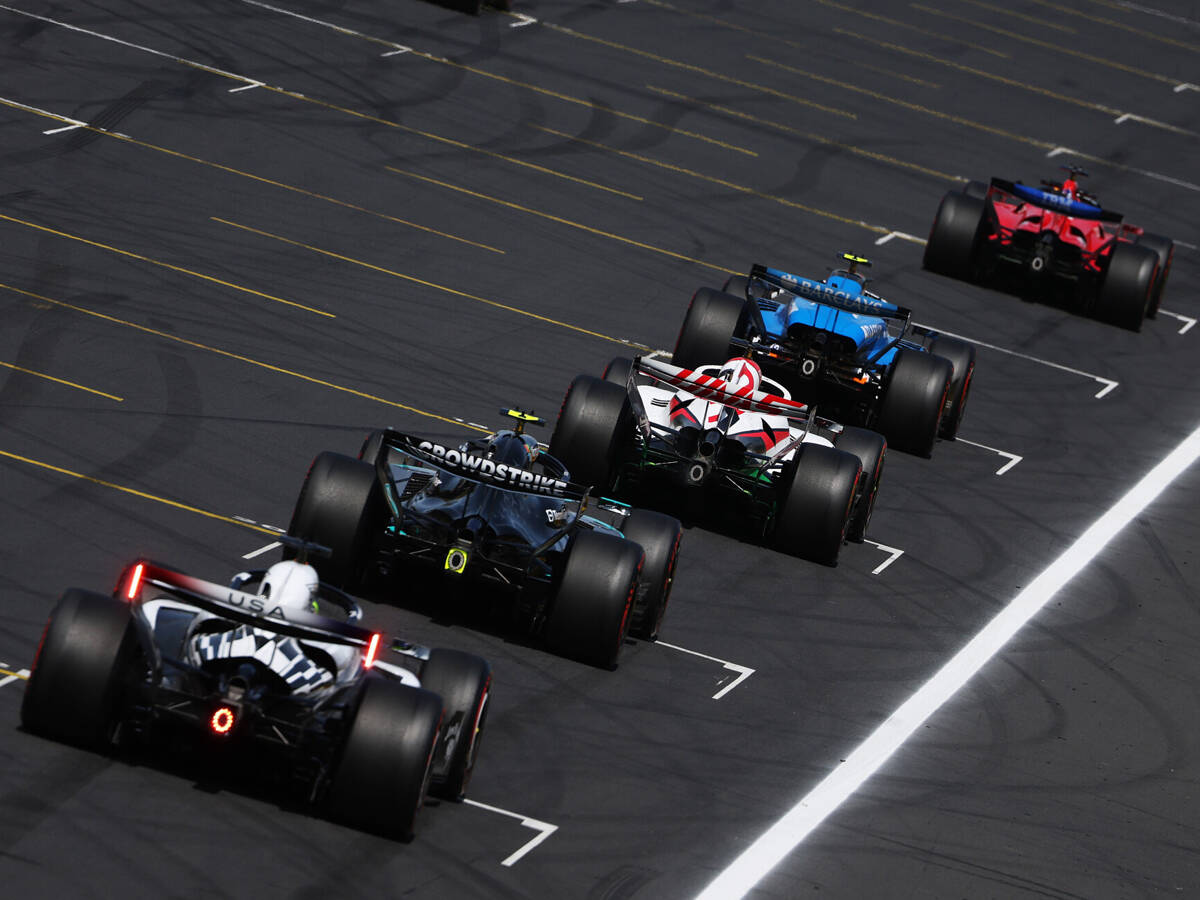Carlos Sainz schlägt Alarm: Formel 1 ist zur Dreiklassengesellschaft geworden Carlos Sainz schlägt Alarm: Formel 1 ist zur Dreiklassengesellschaft geworden