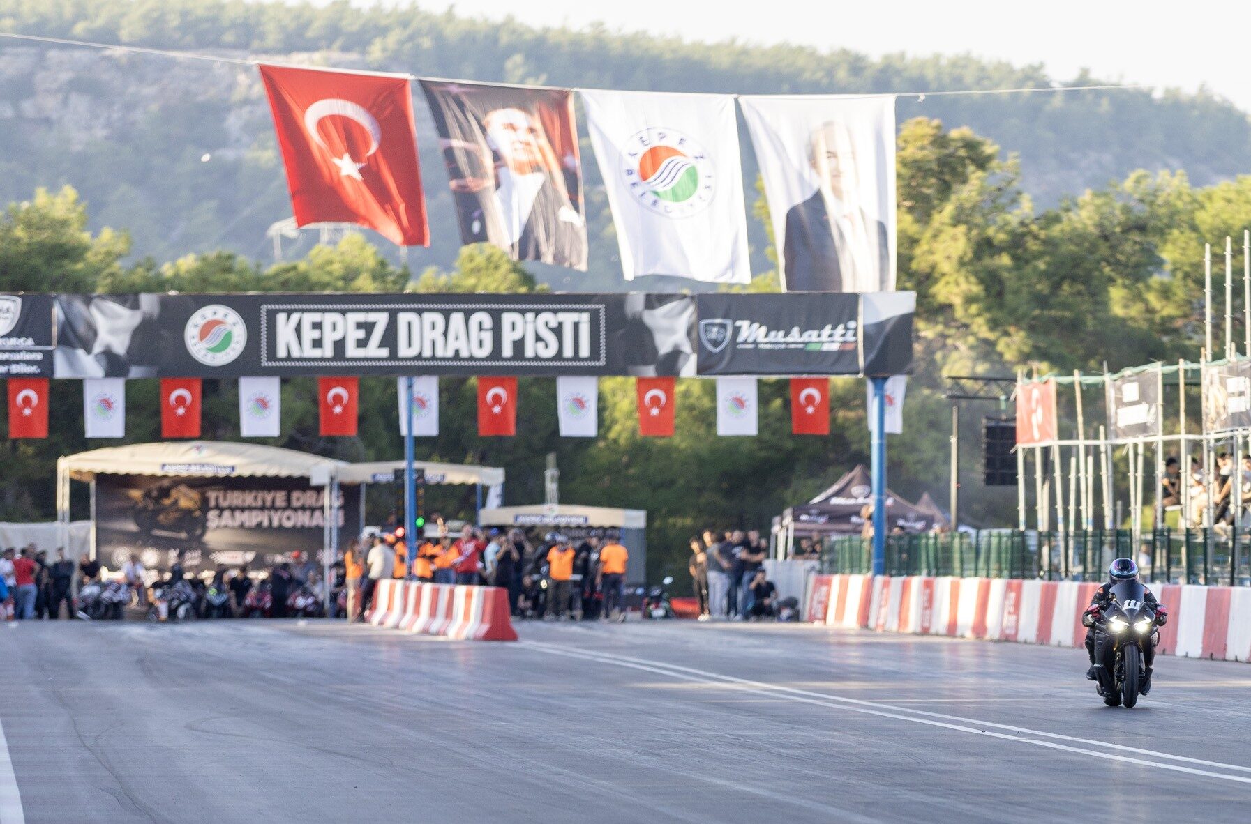 Musatti Drag Şampiyonası’nda Kupalar Sahibini Buldu Musatti Drag Şampiyonası’nda Kupalar Sahibini Buldu