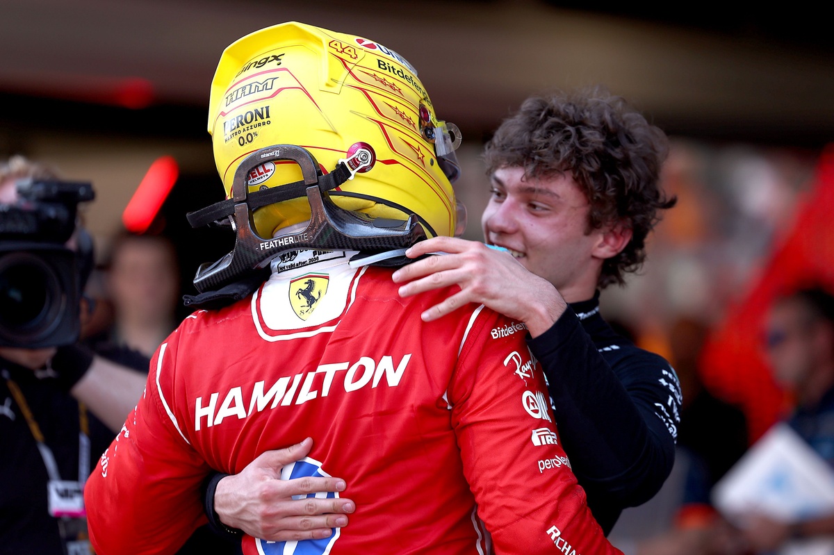 Hamilton: “Antonelli ile gururluyum” Hamilton: “Antonelli ile gururluyum”
