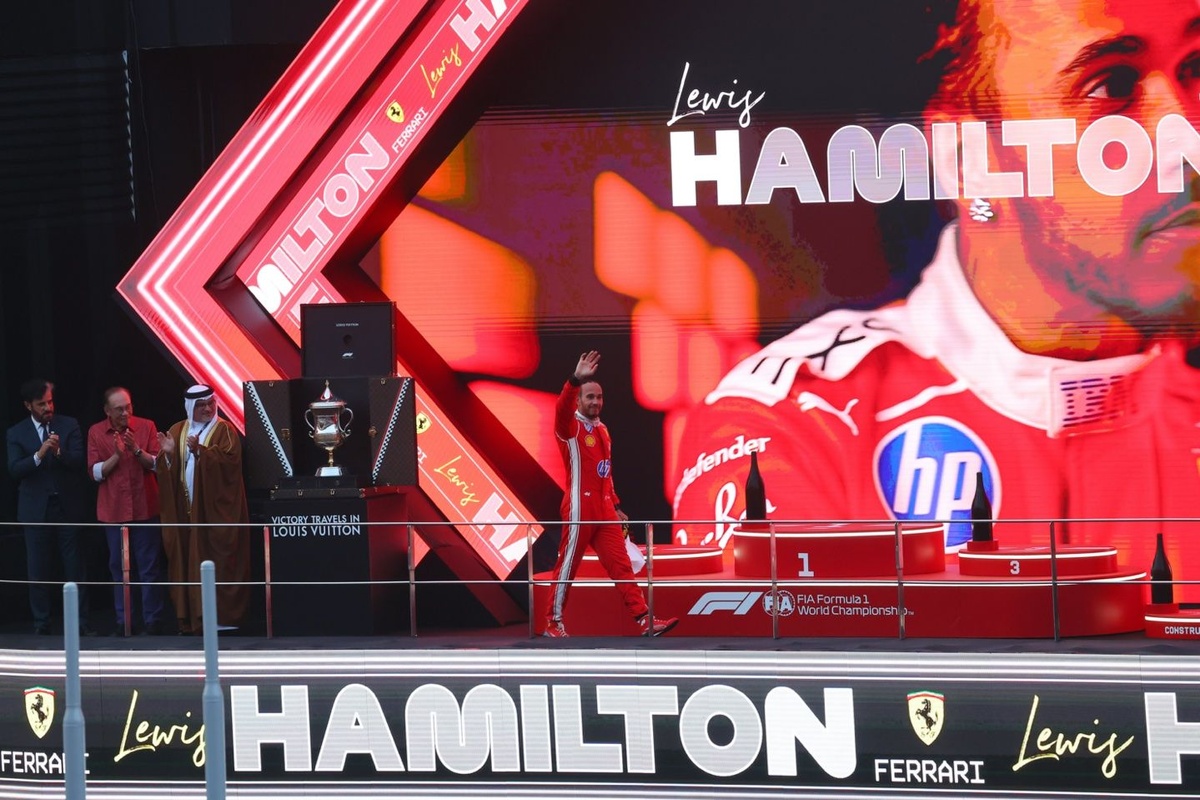 Hamilton: “Takımımla gururluyum”