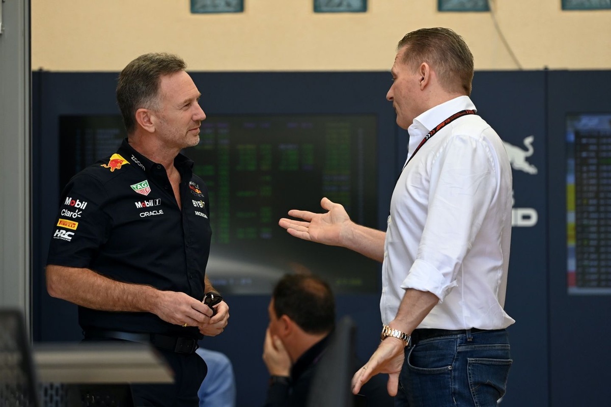 Horner: “Verstappen, yaptığı her şeyde babası Jos’un onayını bekliyor” Horner: “Verstappen, yaptığı her şeyde babası Jos’un onayını bekliyor”