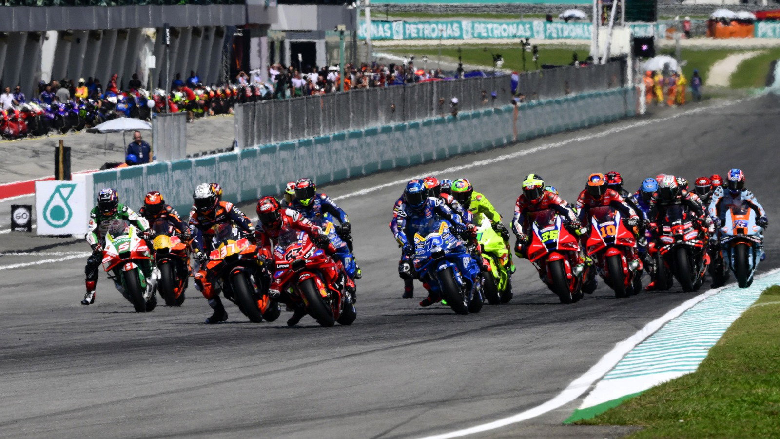 Michelin brings new MotoGP tyre option despite Sepang resurfacing U-turn Michelin brings new MotoGP tyre option despite Sepang resurfacing U-turn