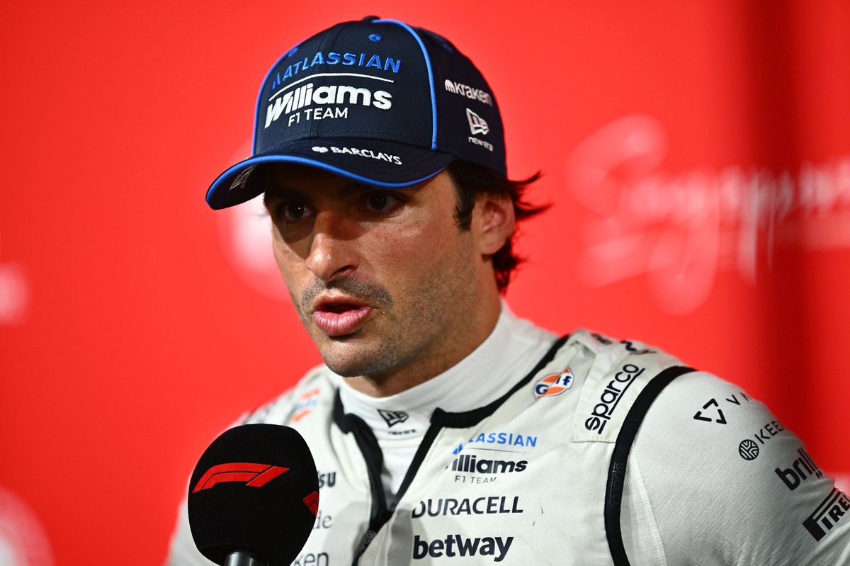 Sainz: “Sezonu Orta Doğu’da bitirmeye ikna olmak zor” Sainz: “Sezonu Orta Doğu’da bitirmeye ikna olmak zor”