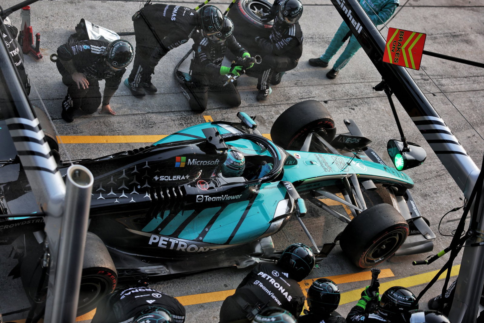 Mercedes reveals Singapore split car plan amid F1 upgrade confusion Mercedes reveals Singapore split car plan amid F1 upgrade confusion